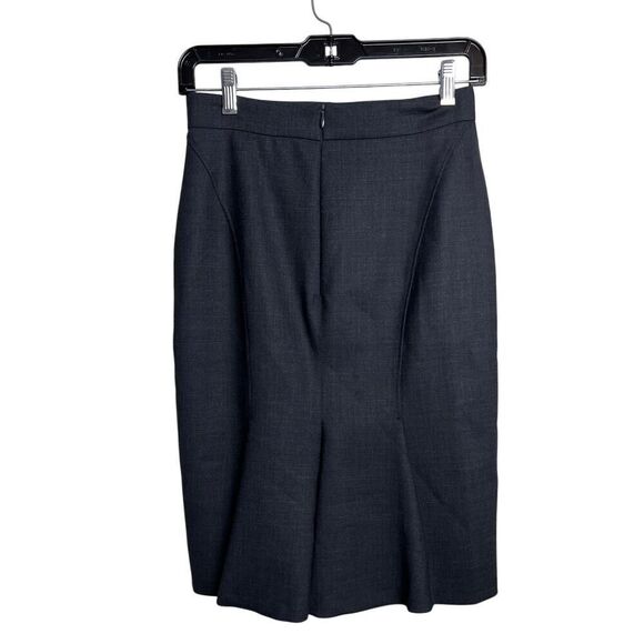 Max Mara Grey Straight Skirt Ruffle Back Sz. 4 - Picture 2 of 3